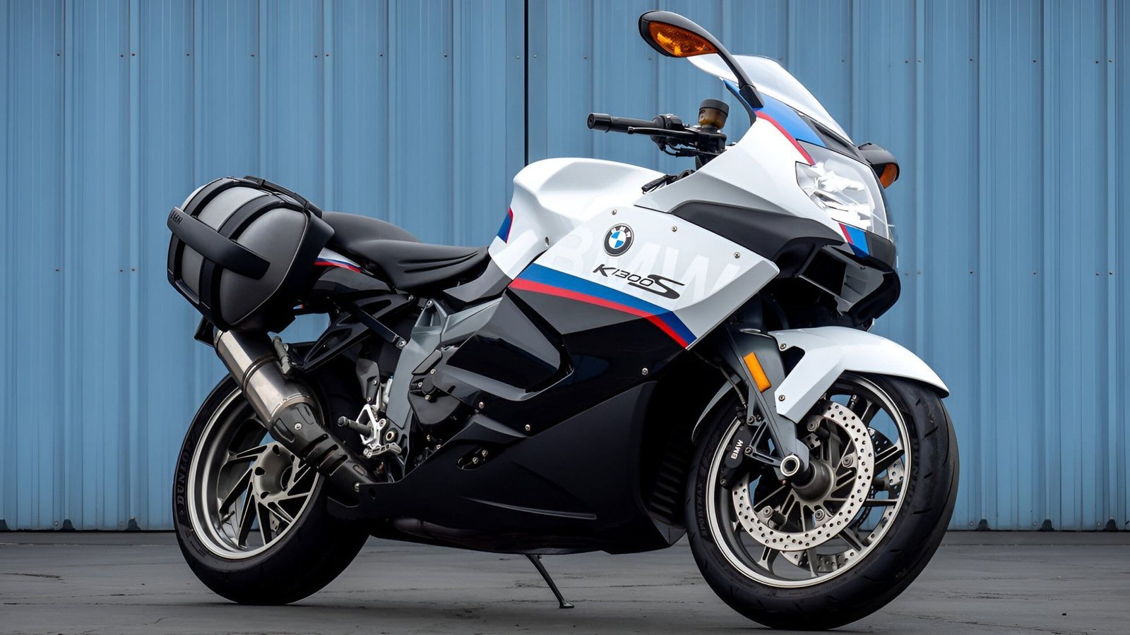 A third quarter view of the front of the 2016 BMW K1300S Motorsport